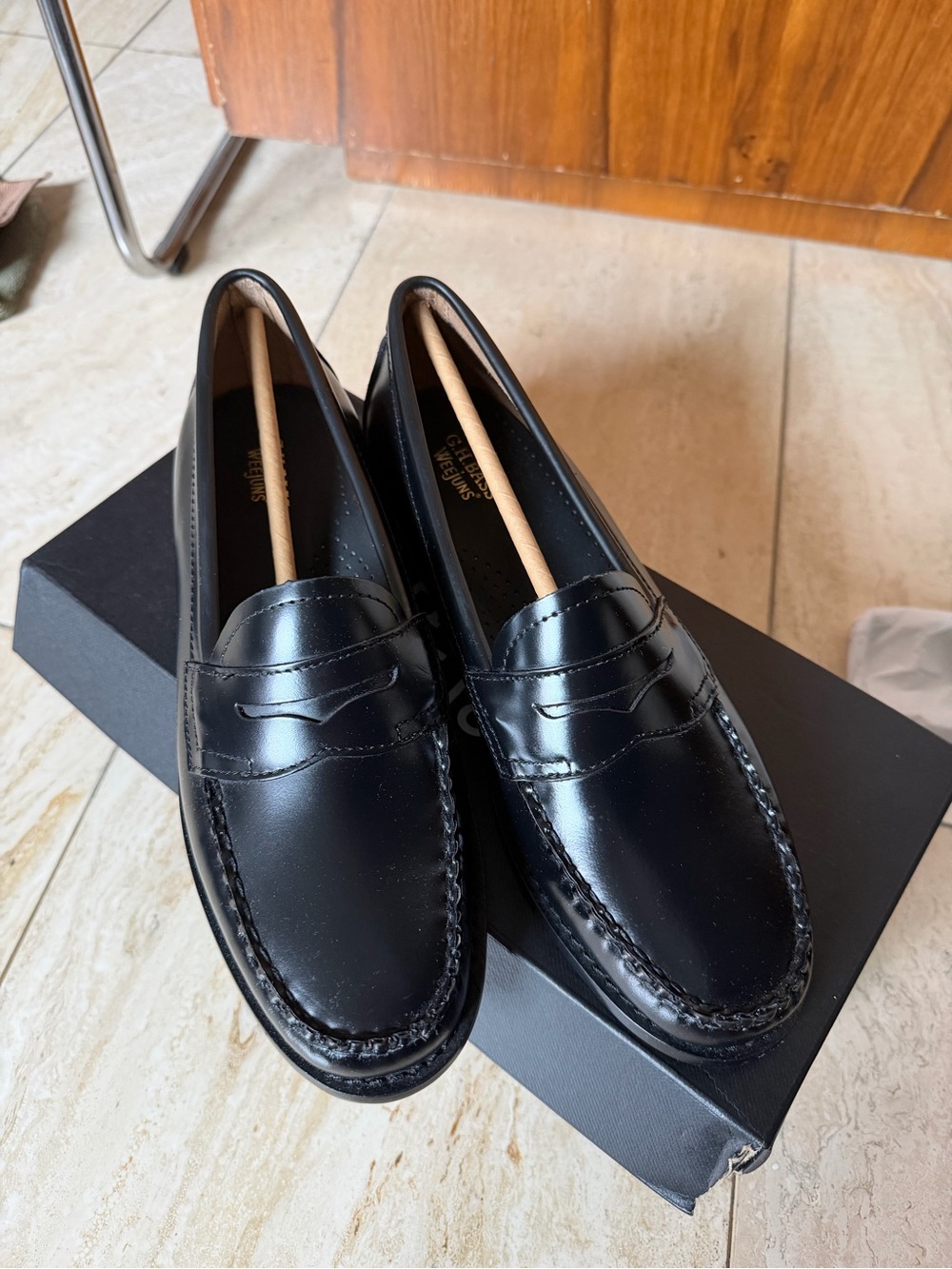 NWT G.H. Bass Black Loafers - Size 8